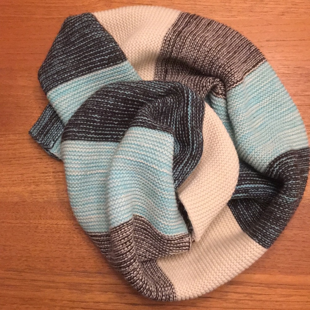 Infinity scarf - Super cute, chunky block knit